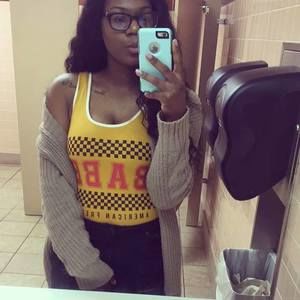 Meet your Posher, Tonya